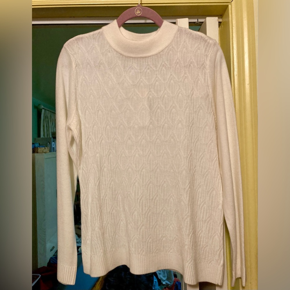 Requirements Women’s Long Sleeve Ivory Sweater. Sz L, NWT
